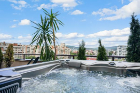 The Episode - Jacuzzi Penthouses